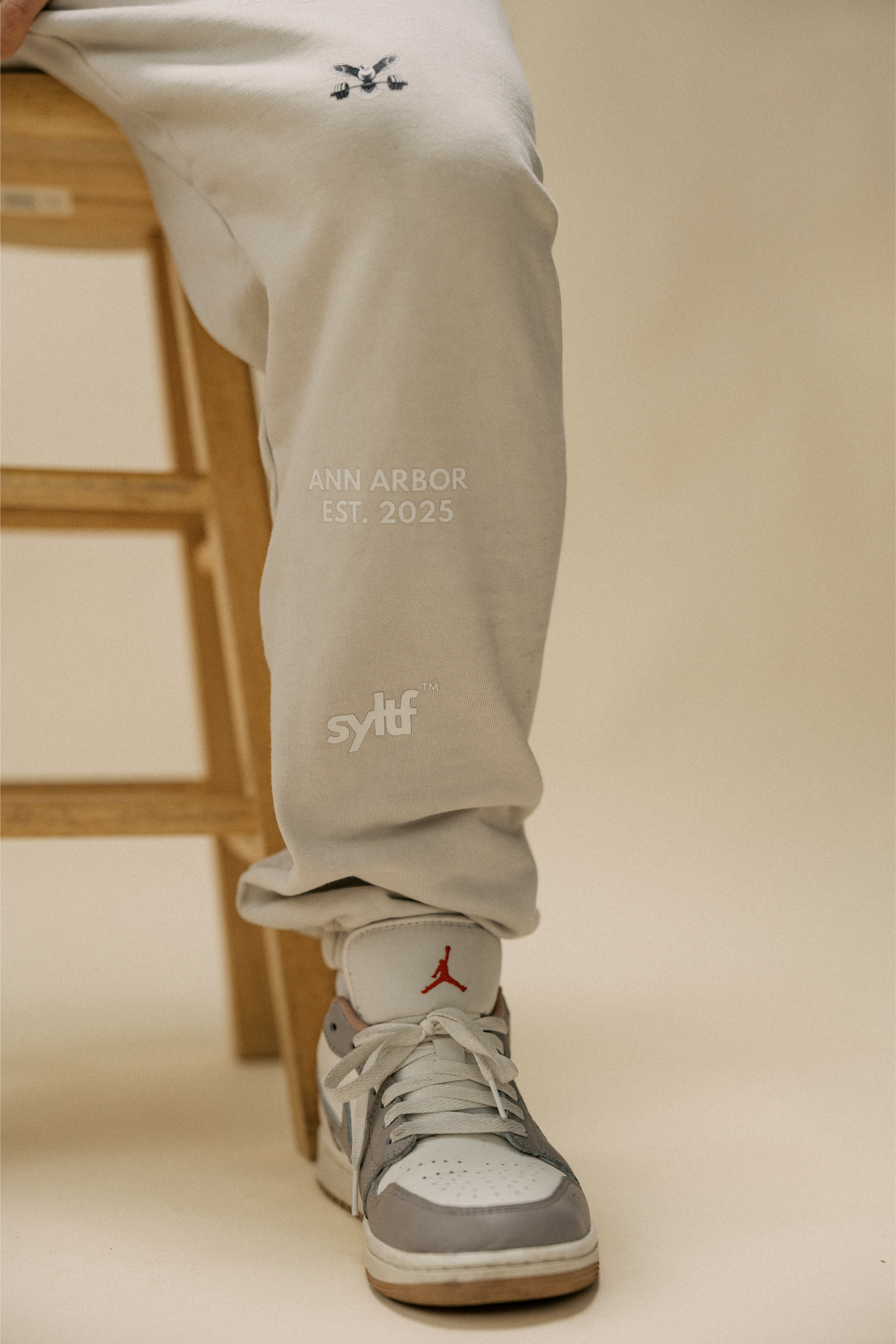 SYLTF Graphic Leg Pant